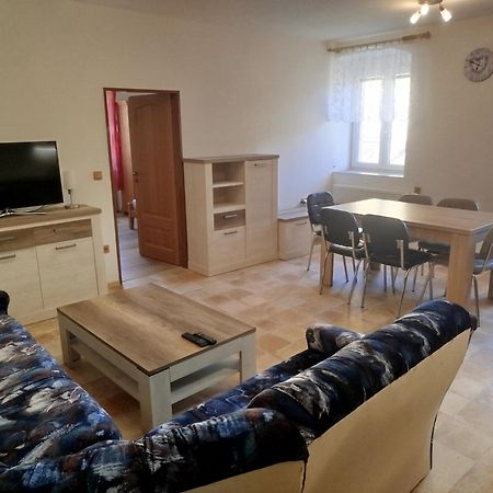 Apartmany Pod Baruncinou Skolou Ceska Skalice Exterior photo