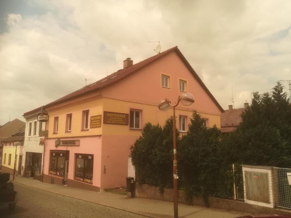 Apartmany Pod Baruncinou Skolou Ceska Skalice Exterior photo